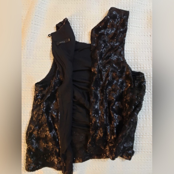 Aritzia Talula Split Back Sequin Top in Small - Picture 2 of 4